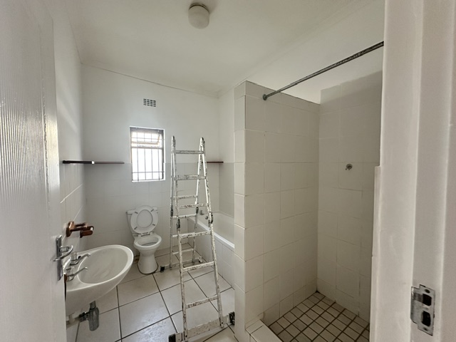 To Let 2 Bedroom Property for Rent in Wynberg Western Cape